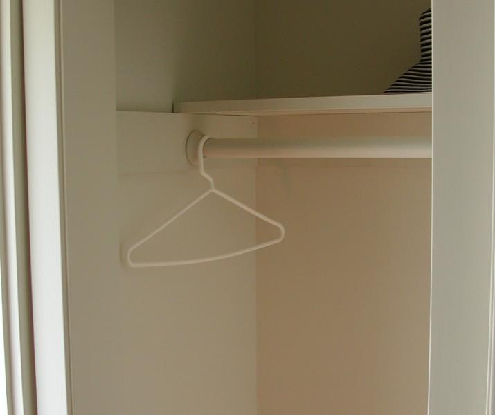 06/12 - Shelf and rod in the coat closet