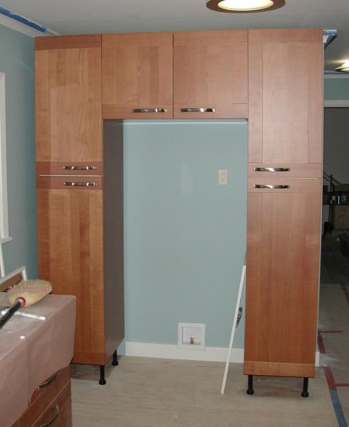 03/29 - The pantry cabinets (the fridge goes in the middle)